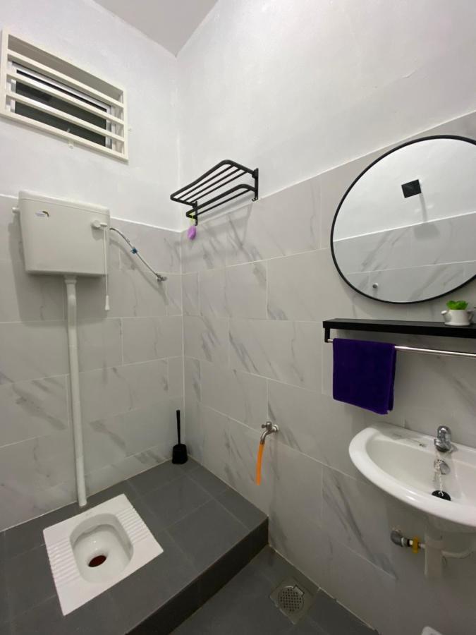 De Jara Guesthouse Dungun For Malay المظهر الخارجي الصورة