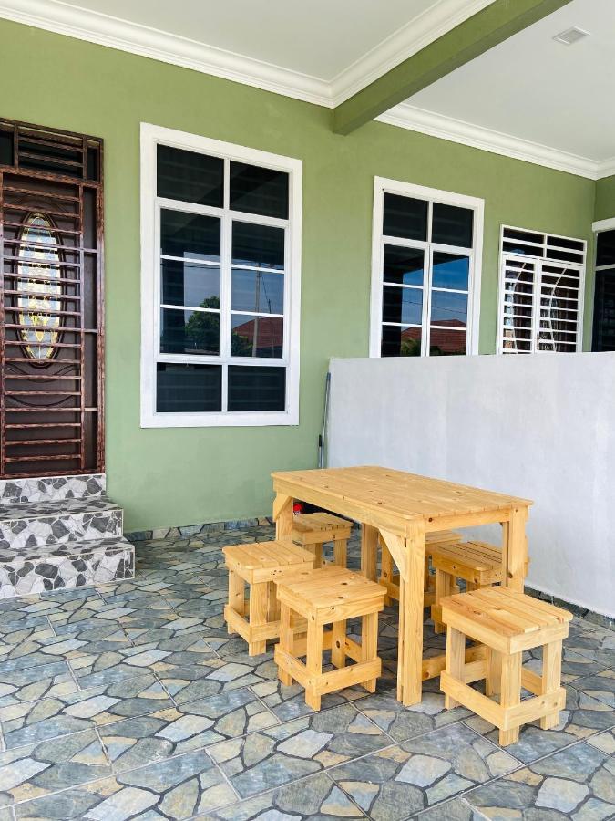 De Jara Guesthouse Dungun For Malay المظهر الخارجي الصورة